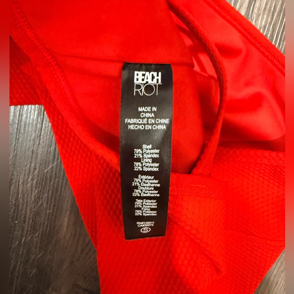 Beach Riot Red Activewear Set - Picture 7 of 10